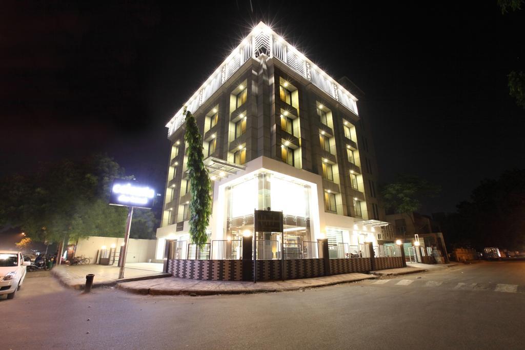 Celestia The Hotel Ahmedabad Exterior photo