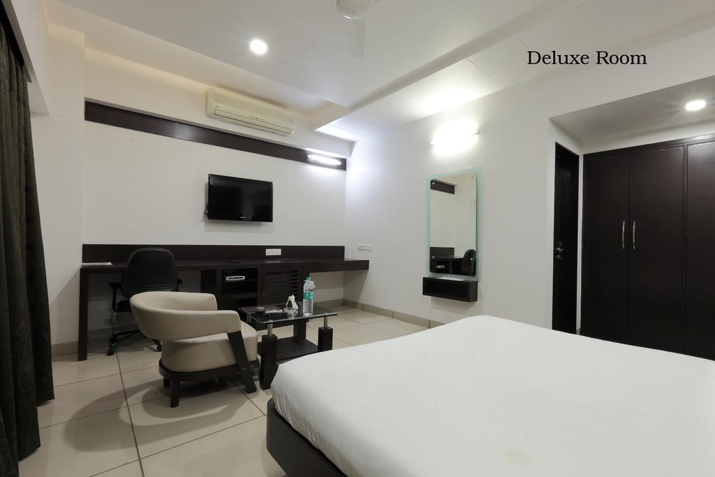 Celestia The Hotel Ahmedabad Room photo